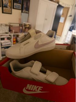 Nikes girls 12c children