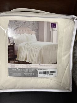 Queen Lush Decor Ruffle Skirt Bedspread Set Luxurious Farmhouse Bedding, Ivory Comforter