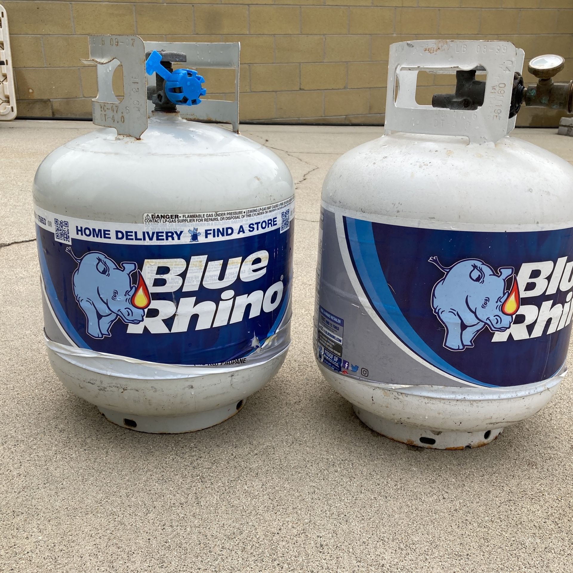 2 Blue Rhino Propane Tanks for Sale in San Dimas, CA - OfferUp