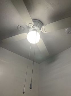 42" Ceiling Fan With Light