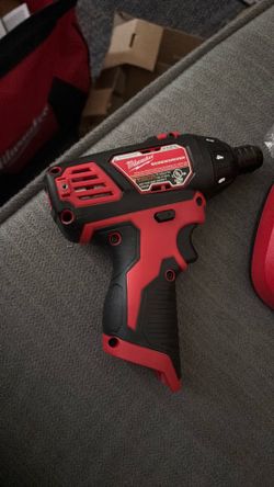 Milwakee screwdriver
