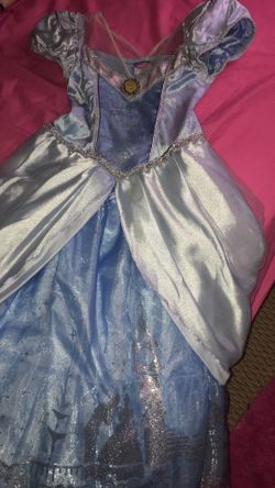 DISNEY Dress Cinderela 5t $20