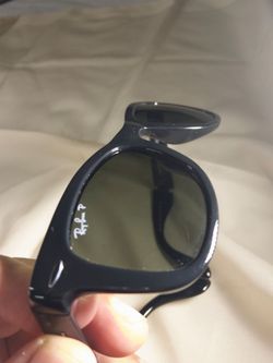 Ray-Ban RB4105 601/58 Folding Wayfarer Polarized Sunglasses Black 50mm - NMINT