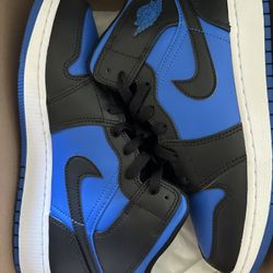 Air Jordan 1 Mid 