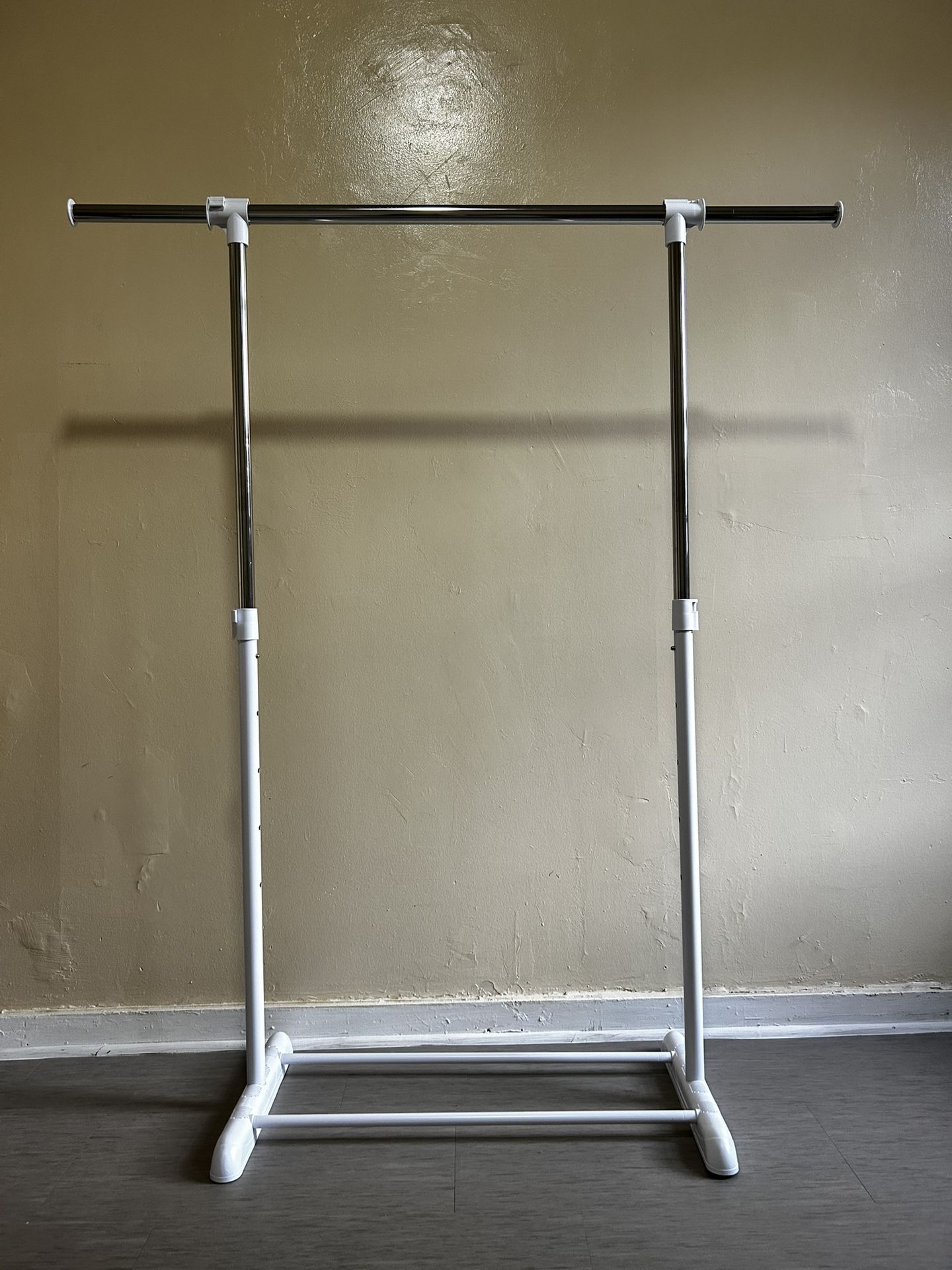 Deluxe Adjustable Garment Rack – Like New – Now $16 (Orig. $40)
