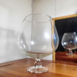 1ft TALL VINTAGE SNIFTER 