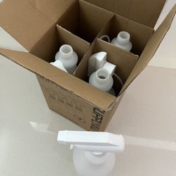 4 - 32oz spray bottles