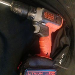 Black & Decker 20 Volt Drill With Battery And Charger Excellent Working Condition $25