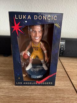 Luka Dončić LA Dodgers Bobblehead SGA 2026