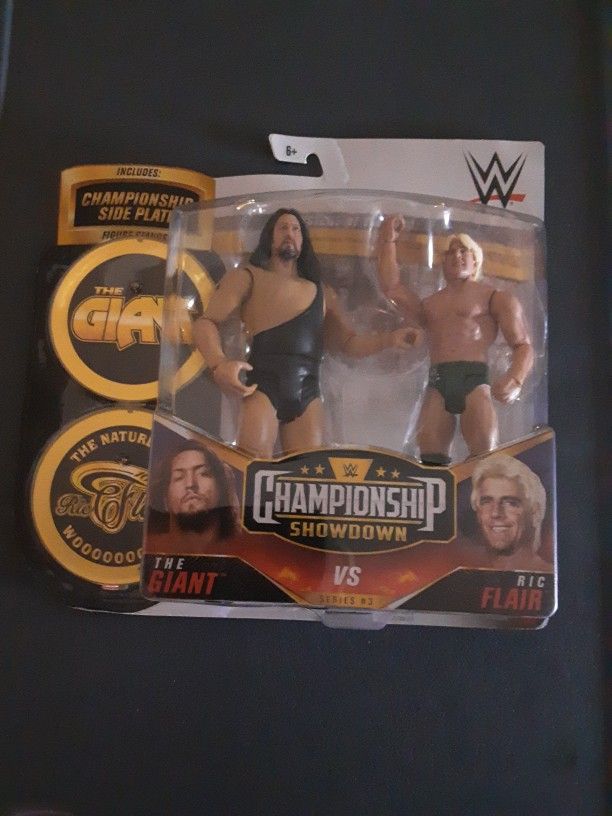 The GIANT Vs  Ric Flair Championship SHOWDOWN figures SERIES #3 