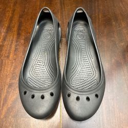 black Crocs Women's Kadee Ballet Flats