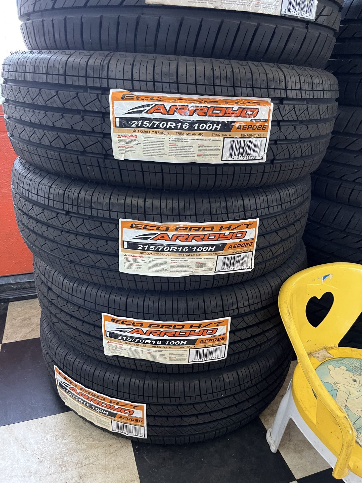 Vendo Set De Llantas 215/70/R16 Instaladas Y Balanceadas Garantizadas Las 4 Por $340