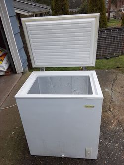 Chest freezer 5 cubic feet delivery is available firm on my price for Sale  in Everett, WA - OfferUp