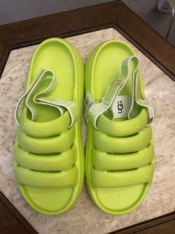 UGG Sport Yeah (Brand New In Box!)