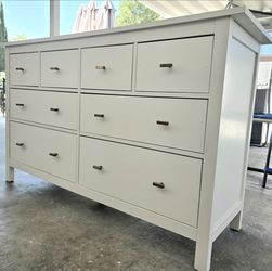 Lovely dresser!!