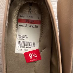 Beige Bandolino Pumps 9-1/2