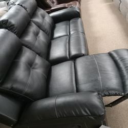Leather Absolutely Gorgeous Reclining Couch