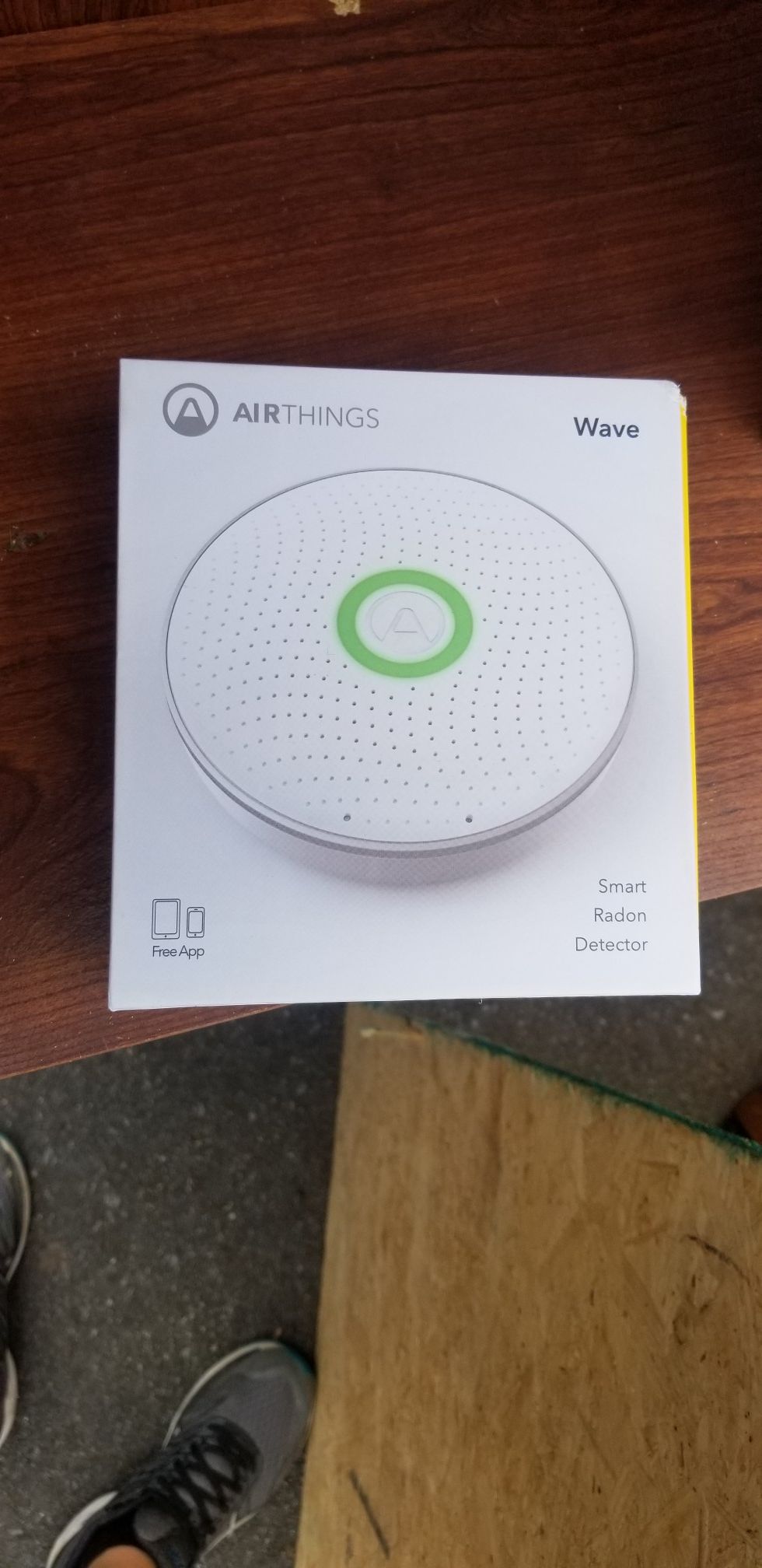 Radon detector