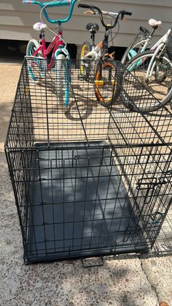 Collapsible medium dog size cage