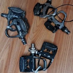 Road Bike Clipless Pedals - Shimano 105
 