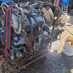 97 Toyota  4 Runner 2wheel Drive Motor And Transmission  1100. 0