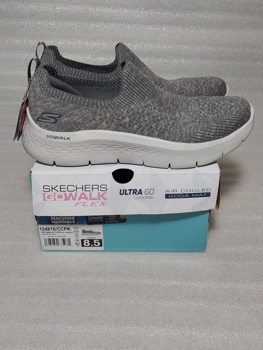 Skechers Sneakers Slip Ons Moccasin. Grey Knit. New In Box. Size 8.5 Women's Shoes