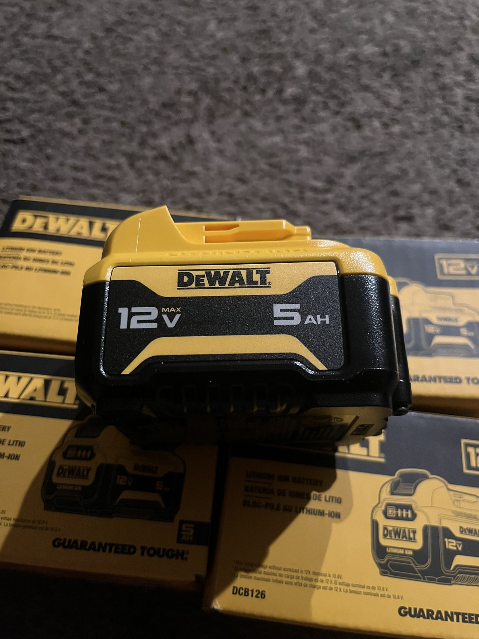Brand new DEWALT 12 -Volt 1 -Pack Lithium-ion ( 5 Ah Battery )