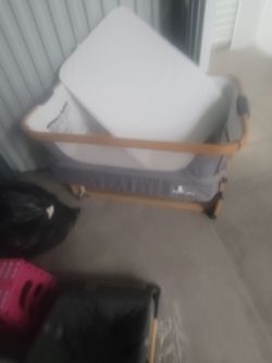 Baby Bassinet with Mattress