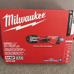 Milwaukee M12 Pro Press Kit