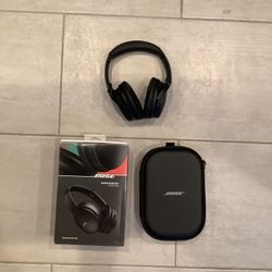 SALE- Bose Quiet Comfort Headphones - Brand New