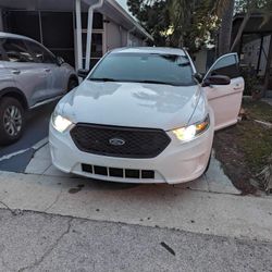 2016 Ford Taurus