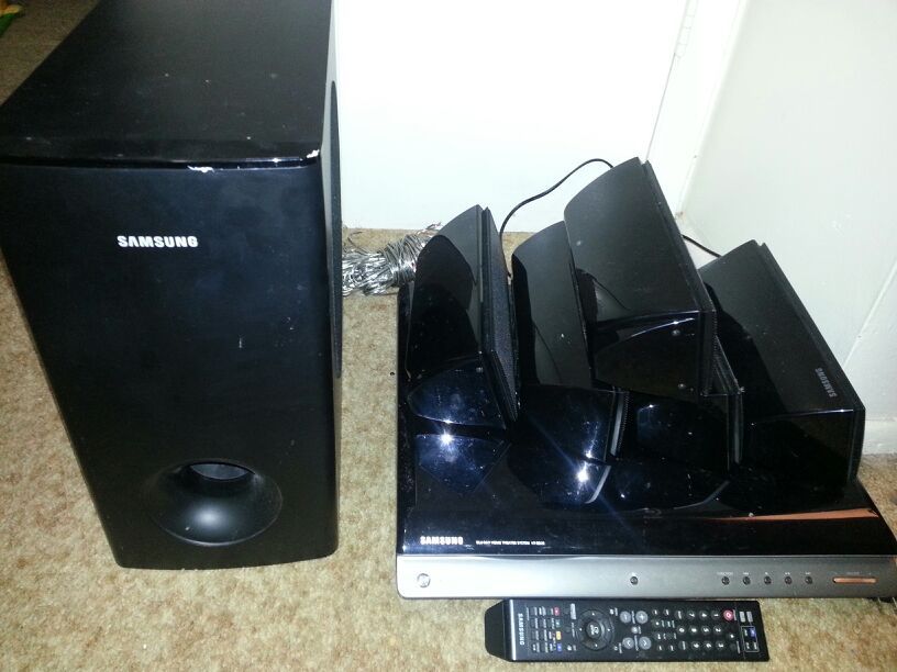 Samsung blu-ray he teather HT-BD2E.