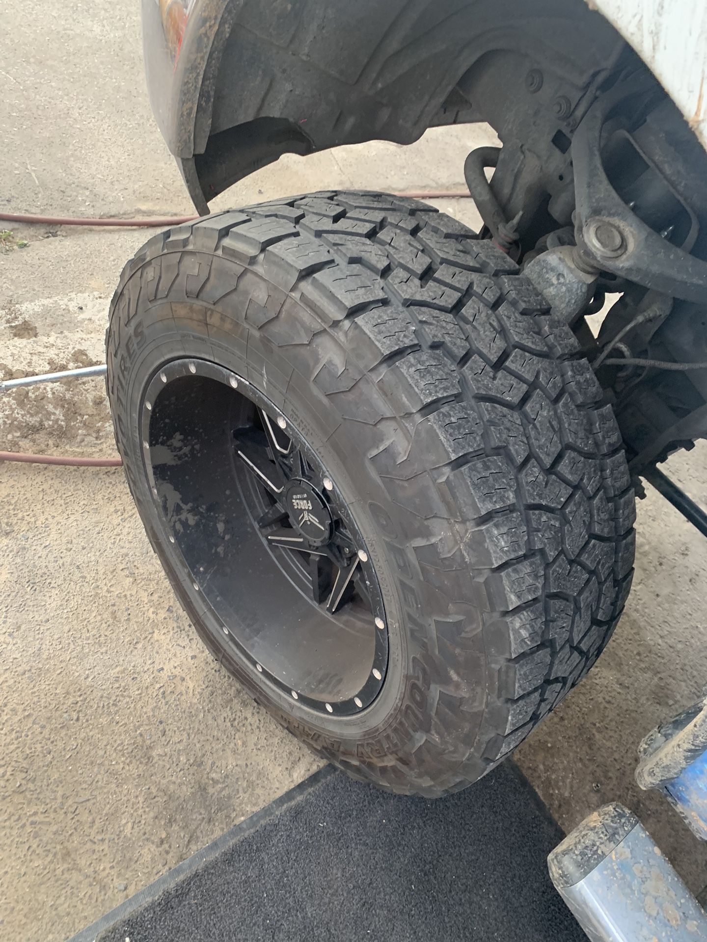 5x139.7 5x135 Universal 5 Lug Wheels 20s for Sale in Selma, CA OfferUp