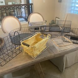 8 Wired Farmhouse baskets 