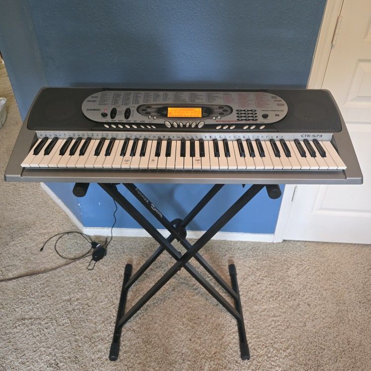 Electronic Keyboard Cassio