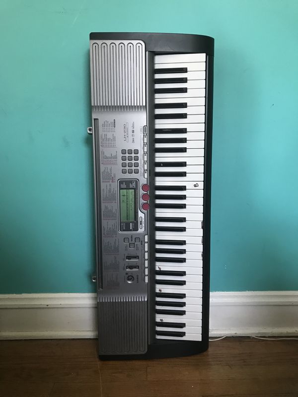 Casio LK230 Key Lighted Keyboard Piano for Sale in Chicago, IL OfferUp