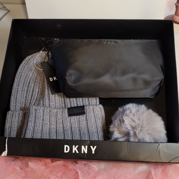 DKNY Gray Ribbed Beanie Hat and Logo Pouch Gift Set MSRP $138 display picture 2