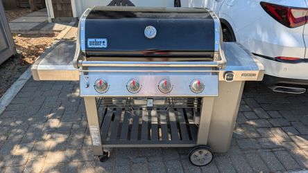 Weber Genesis II E-410 4-Burner Gas Grill