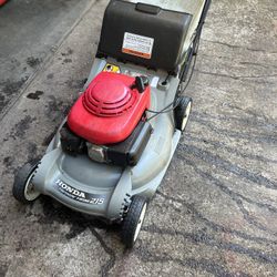 HONDA LAWN MOWER SELF PROPELLED 