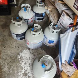 Blue rhino full propane tanks