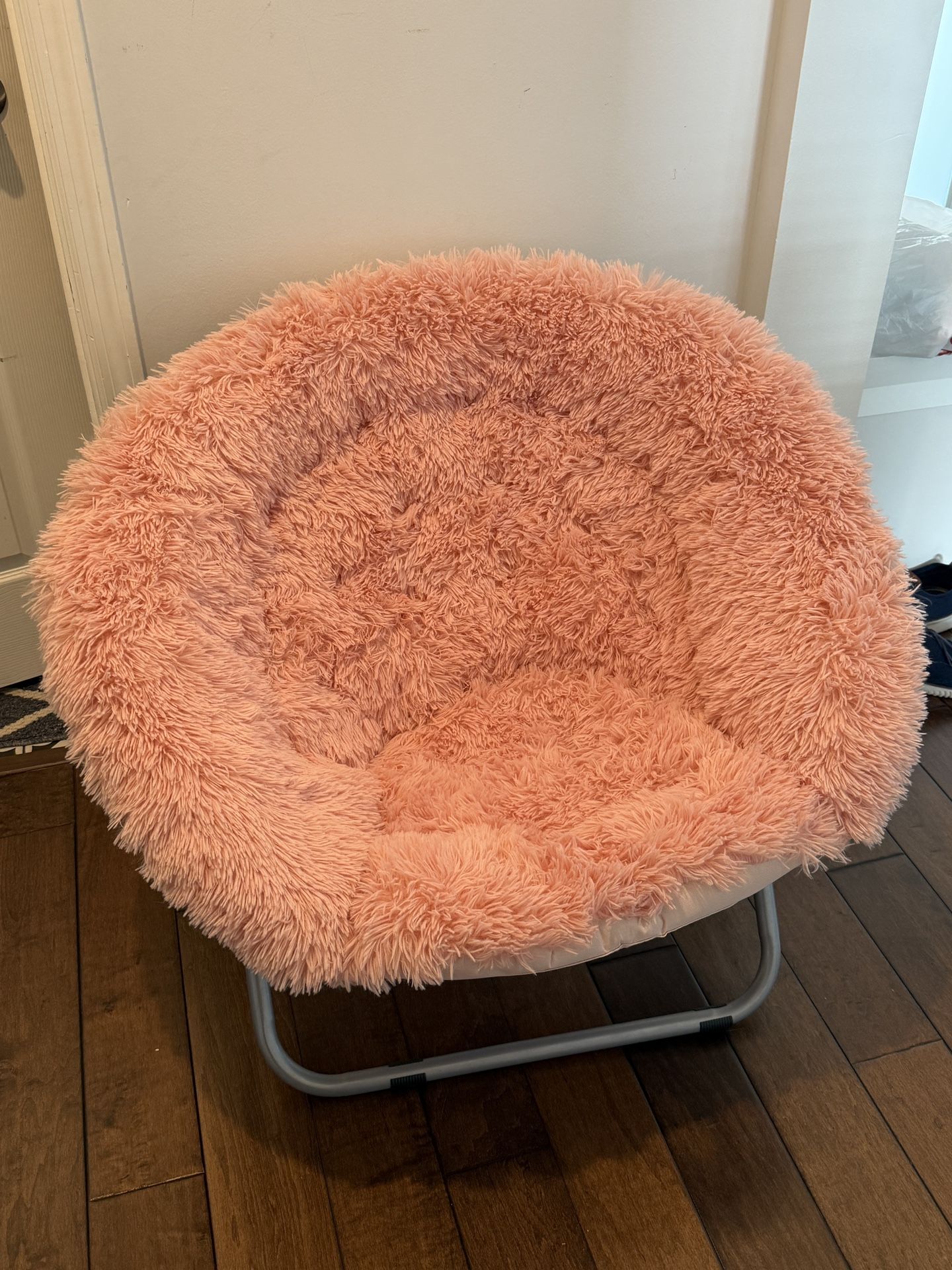 Saucer Chair