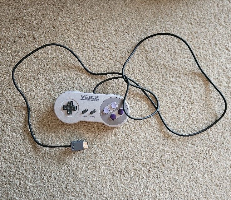 SUPER NINTENDO NES ENTERTAINMENT SYSTEM CONTROLLER