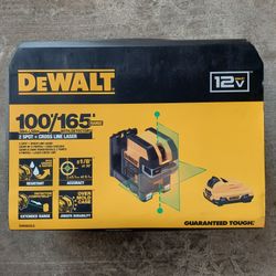 New Dewalt Self-Leveling 2-Spot And Cross Line Laser Level kit 12V.