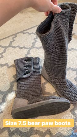 Bear paw boots in new condition