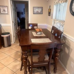 Dining Table With Middle Leaf For Expanding With 8 Chairs 