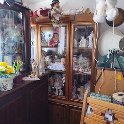  Dolls And 3 China Cabinets The