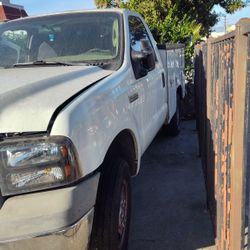 2006 Ford 250  Sé Venden Partes 
