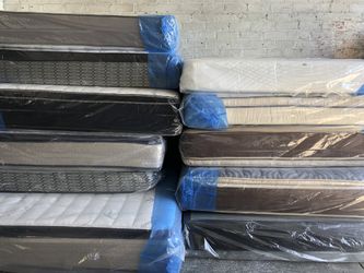Memory pillows kings queens for sale