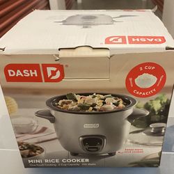 Mini Rice Cooker Dash 