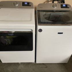 Maytag Top Load Electric Set 